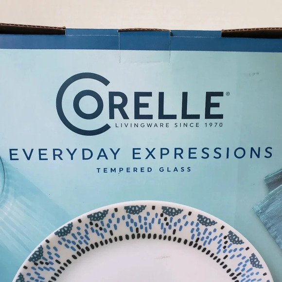 New in Box Set of  4 Corelle Everyday Expressions Tempered Glass Plates. - Picture 4 of 5